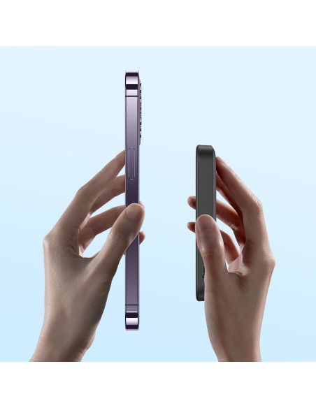 
Powerbank su 20 W belaidžiu įkrovikliu su MagSafe ir USB-C, juoda
