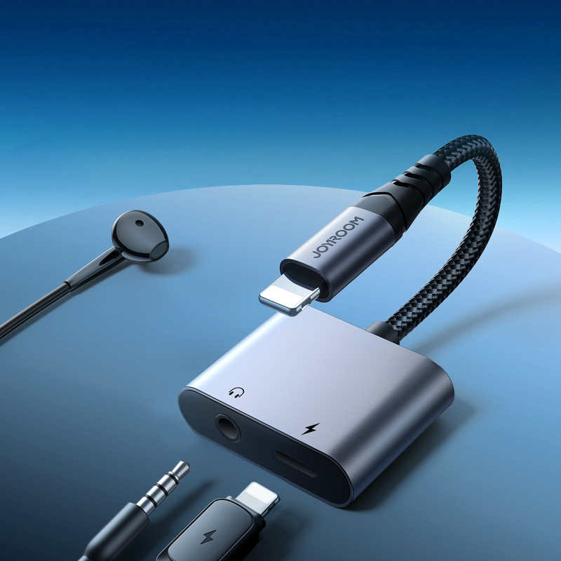 2in1 Adapterio adapteris iPhone įkrovikliui + Lightning ausinės / 3,5 mm juodas mini lizdas