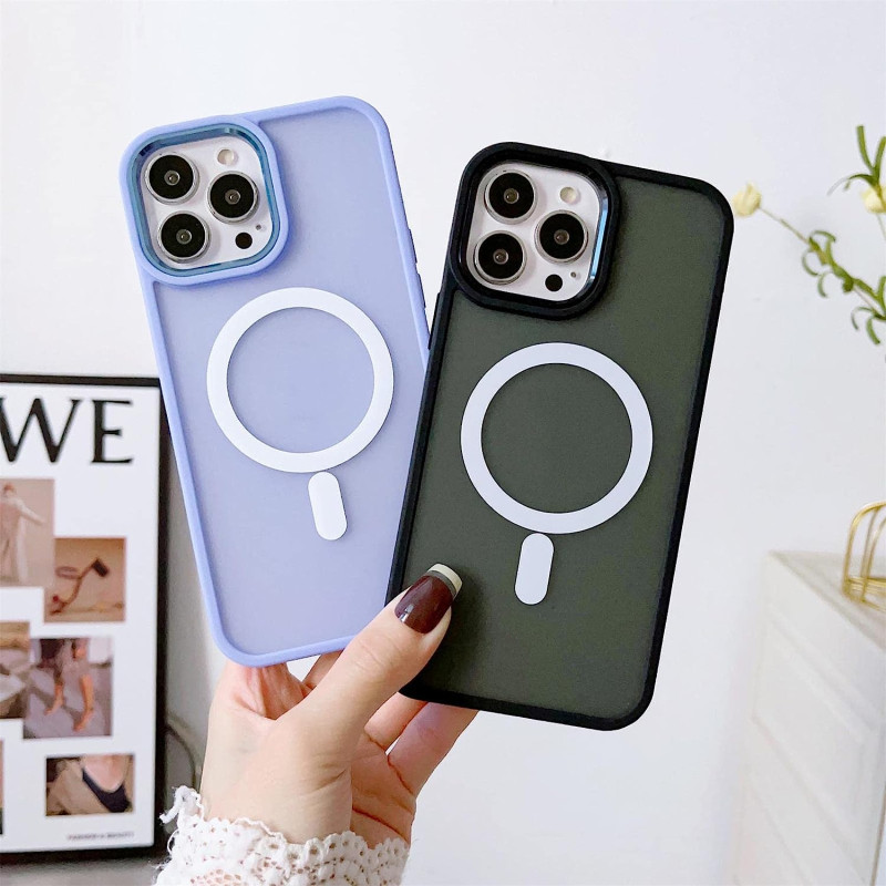 Magnetinis dėklas su MagSafe, skirtas iPhone 15 Plus, purpurinės virvelės skylės