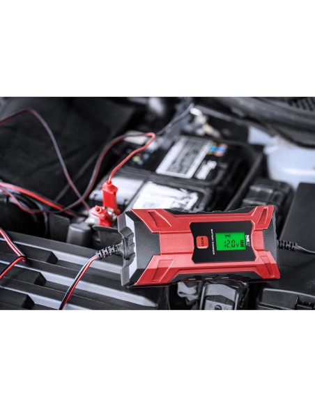 Automatinis automobilinis įkroviklis su LCD atminties funkcija 70 W 6/12 V 2/4 A Automatinis automobilinis įkroviklis su LCD atminties funkcija 70 W 6/12 V 2/4 A