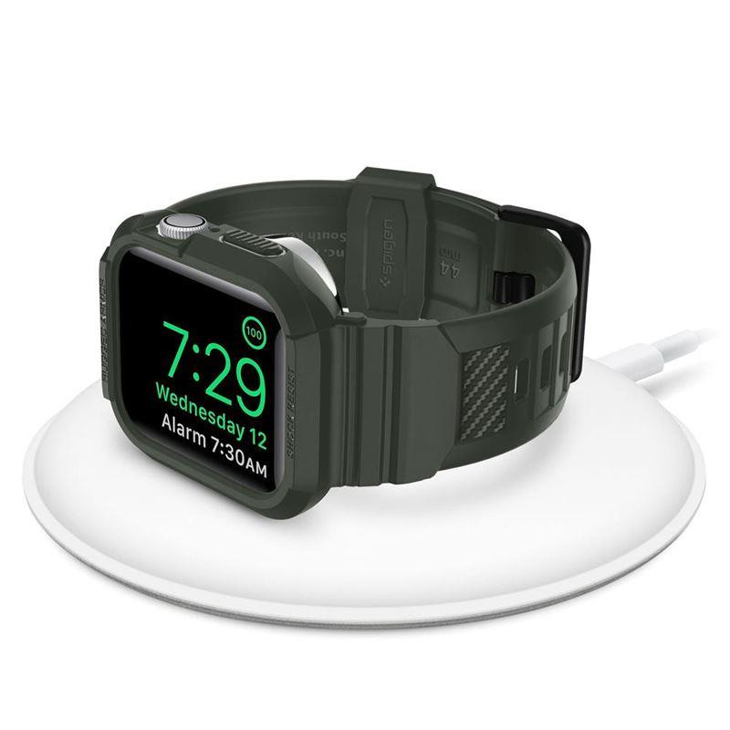 Spigen Rugged Armor Pro dėklas su dirželiu, skirtas Apple Watch 4/ 5/ 6/ 7/ 8/ SE (44/ 45 mm) – žalias