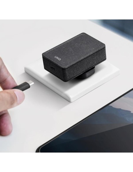 UNIQ Versa Slim LITHOS Collective USB-C PD 18W sieninis įkroviklis + USB-C / USB-C laidas - juodas UNIQ Versa Slim LITHOS Collective USB-C PD 18W sieninis įkroviklis + USB-C / USB-C laidas - juodas
