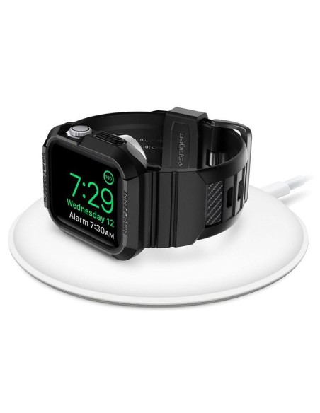 „Spigen Rugged Armor Pro“ dėklas su dirželiu, skirtas Apple Watch 4/ 5/ 6/ 7/ 8/ SE (40/ 41 mm) – juodas