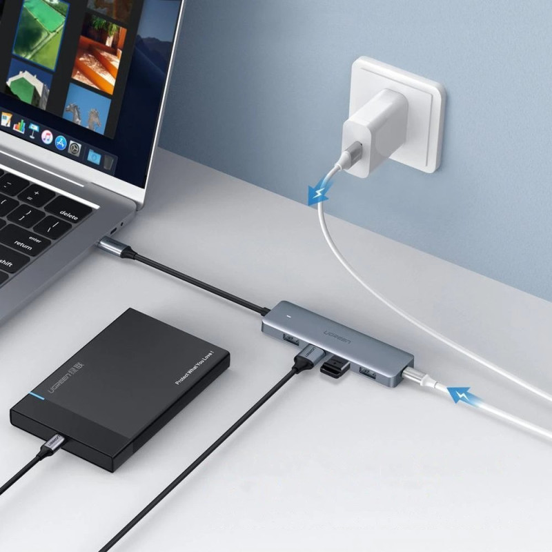Ugreen USB Type C HUB skirstytuvas – 4x USB 3.2 Gen 1 su USB-C maitinimo prievadu pilka spalva (CM219 70336)