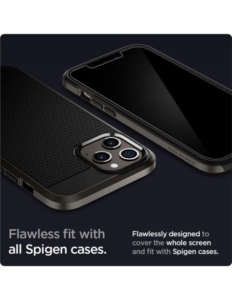 Spigen Glas.tR EZ Fit grūdintas stiklas skirtas iPhone 12 Pro Max - 2 vnt. Spigen Glas.tR EZ Fit grūdintas stiklas skirtas iPhone 12 Pro Max - 2 vnt.